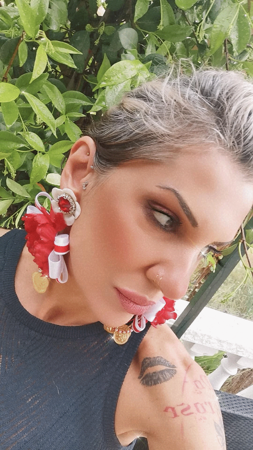 Alice's Roses earrings